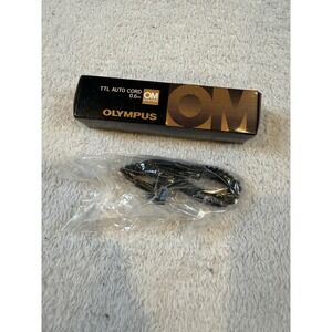 Olympus OM System‎ TTL Auto Cord 0.6m Coiled Flash Sync Cable for Shoe 2 Only